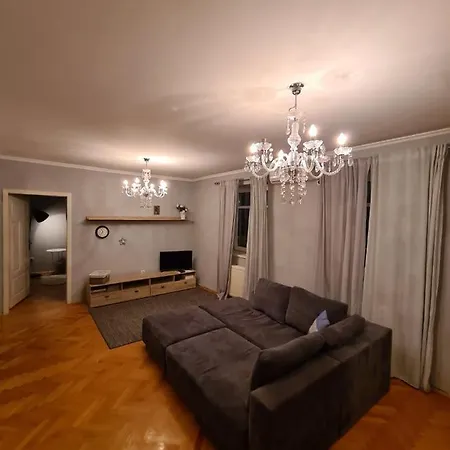 Madea Apartman 45