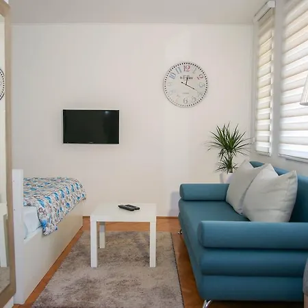 Apartment Madea Apartman 45 Novi Sad
